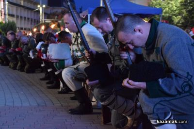 С тържествена заря-проверка в Казанлък бе отбелязана 148-ата годишнина от подвига на Ботев и неговата чета