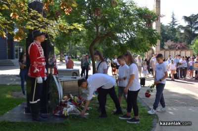 Казанлък се преклони пред Христо Ботев и загиналите за свободата и независимостта на България
