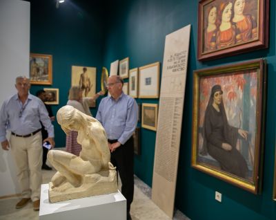 Посланикът на САЩ в България Кенет Мертен и съпругата му посетиха Художествената галерия в Казанлък и музей „Ахинора“