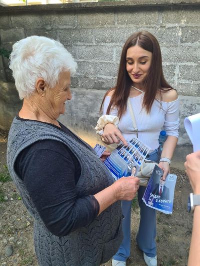 Кандидатите за народни представители от ДПС на срещи с жителите на Бузовград и Копринка