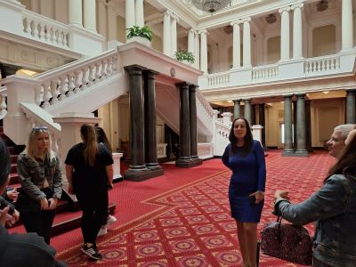 Ученици от ПГЛПТ посетиха Народното събрание 