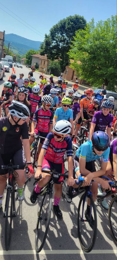 Колоездачите от клуб „Лястовица-1905“ спечелиха бронз от държавния шампионат на шосе в Пирдоп 