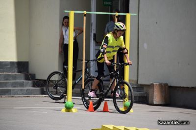 Отборът на ОУ „Мати Болгария“ стана първенец в националния кръг на състезание по безопасност на движението по пътищата