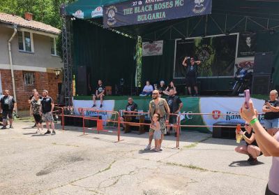 Емблематичният мотосъбор на “Черните рози“ събра хиляди край Казанлък