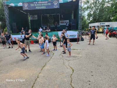 Емблематичният мотосъбор на “Черните рози“ събра хиляди край Казанлък