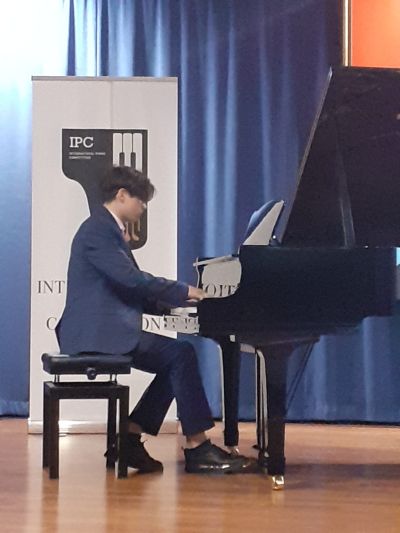 Пианистите на Елена Юлианово отново с високи отличия oт международен конкурс