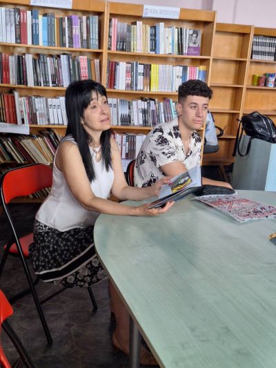 Литературно четене на таланти от ПГЛПТ се проведе в ОБ „Искра“