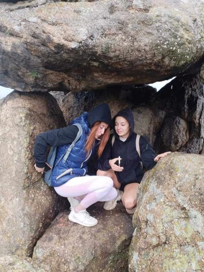 Екскурзоводите на ПГЛПТ с поход до Мегалита в практическо обучение по пешеходен туризъм