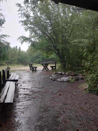 Екскурзоводите на ПГЛПТ с поход до Мегалита в практическо обучение по пешеходен туризъм