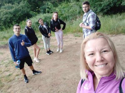 Екскурзоводите на ПГЛПТ с поход до Мегалита в практическо обучение по пешеходен туризъм