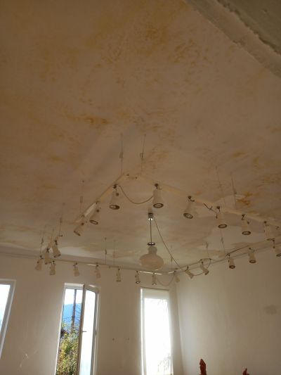 Апел за помощ: Набират се средства за читалището и Чирпанлиевата къща в Шипка след опустошителната буря