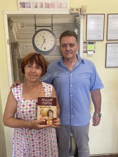 Писателят Кристиян Петков представи своето творчество в клуб Хармония СПА 