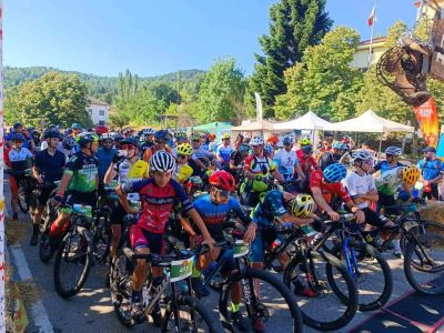 Състезателите на КК “Лястовица- 1950“ с нови шампионски титли и медали