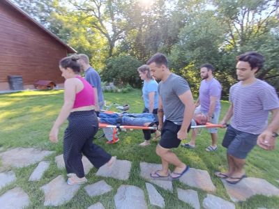 Младежи от Полша, Португалия, Испания и България помагат на Шипка