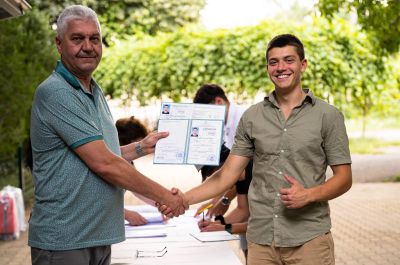 Випуск 2024 на ПГЛПТ получи своите дипломи и свидетелства за професионална квалификация