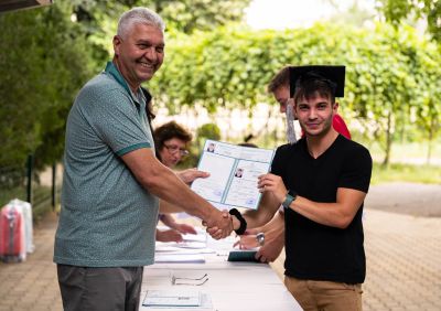 Випуск 2024 на ПГЛПТ получи своите дипломи и свидетелства за професионална квалификация