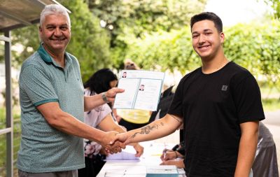 Випуск 2024 на ПГЛПТ получи своите дипломи и свидетелства за професионална квалификация