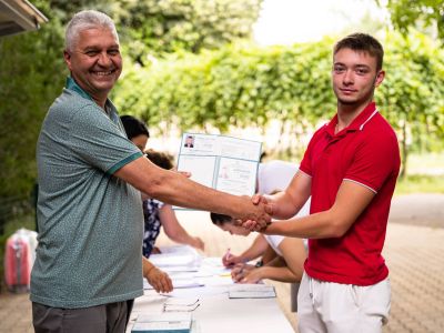 Випуск 2024 на ПГЛПТ получи своите дипломи и свидетелства за професионална квалификация