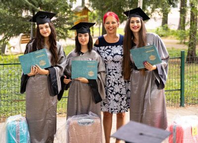 Випуск 2024 на ПГЛПТ получи своите дипломи и свидетелства за професионална квалификация