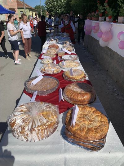 Над 270 участника се включиха във второто издение на Фолклорния фестивал “Духът на розата” в с. Горно Черковище