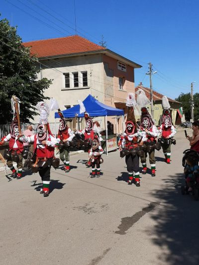 Над 270 участника се включиха във второто издение на Фолклорния фестивал “Духът на розата” в с. Горно Черковище