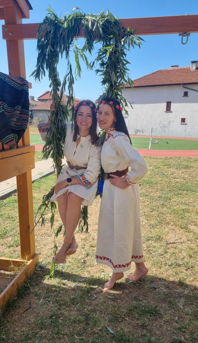 Децата от ДГ „Юрий Гагарин“ отпразнуваха Еньовден