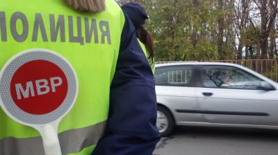 Заловиха 52-годишен шофьор с нерегистриран автомобил  / Новини от Казанлък