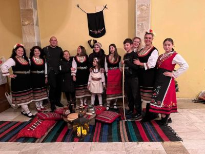 ТК “Янина“ от 10 години представя Енина, община Казанлък и България