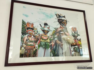 Маргарита и Цветин Шущаркови подредиха „Картини от един Свят“ в Казанлък 