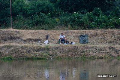 Спортен риболов и вкусна храна в „Рибарско място“ до Казанлък