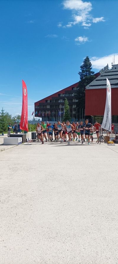 Тимът на Стремци се представи отлично в състезание по планинско бягане