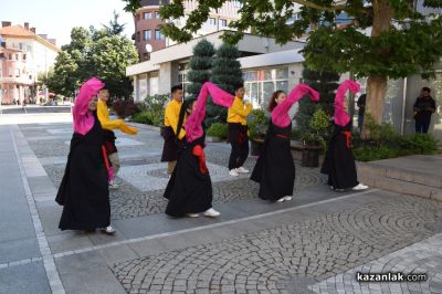 Гости от Тибет посетиха Града на розите и забележителностите му/ ВИДЕО