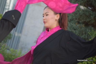 Гости от Тибет посетиха Града на розите и забележителностите му/ ВИДЕО