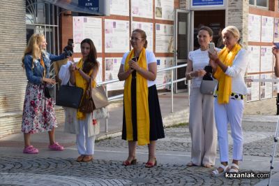 Гости от Тибет посетиха Града на розите и забележителностите му/ ВИДЕО