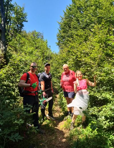 Подновиха маркировката от Шипченския проход  до хижа Бузлуджа