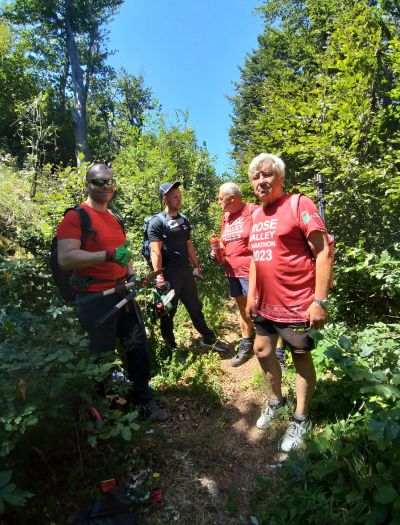 Подновиха маркировката от Шипченския проход  до хижа Бузлуджа