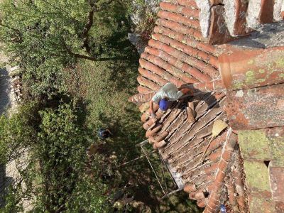 27 доброволци ремонтираха покрива на шипченския храм