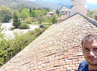 27 доброволци ремонтираха покрива на шипченския храм