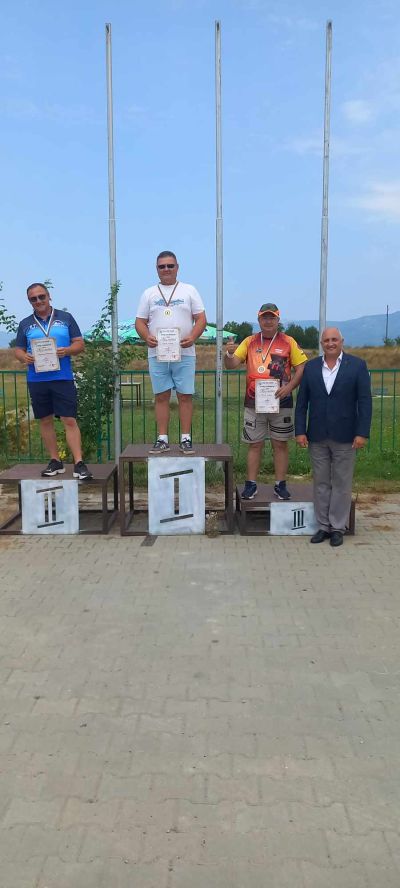 Двама състезатели от КЛС “Балиста“ се качиха на почетната стълбичка на турнира по стрелба в Казанлък 