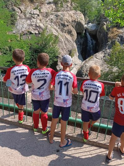 Набор 2016 на ФК “Казанлък“ спечели купа и медали в Карлово