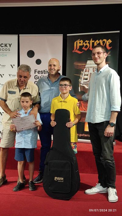 Талантливите ни китаристи с призови места от конкурси в Испания