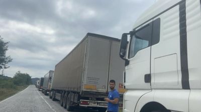 Катастрофа между два тира взе жертва и блокира Прохода на Републиката 