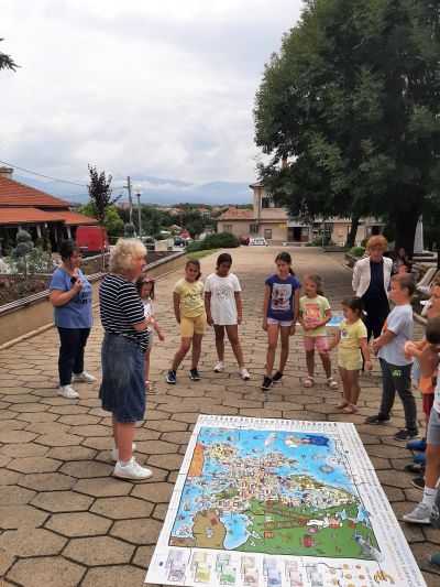 Със състезания и викторина, децата на Копринка учиха за членството на България в ЕС 