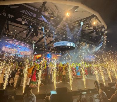 Впечатляващият ансамбъл “Детелини“ покоряват и фестивала “Буюкчекмедже“