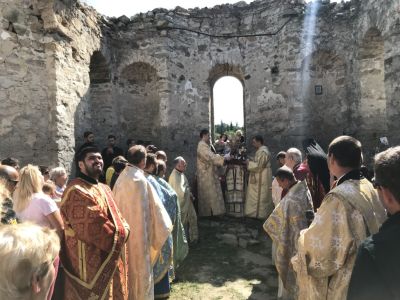 Митрополит Киприан ще служи в Потопената църква край Жребчево / Новини от Казанлък