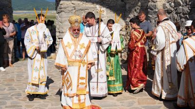 Митрополит Киприан възглави Божествената св. Литургия в Потопената църква край Жребчево