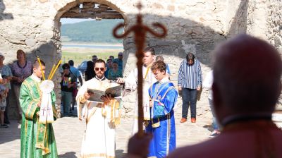 Митрополит Киприан възглави Божествената св. Литургия в Потопената църква край Жребчево