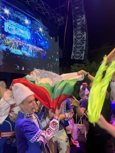 Ансамбъл “Детелини“ са бронзови медалисти в Международния фестивал “Буюкчекмедже“