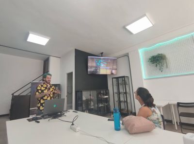 Преподаватели от ИКТ Център наблюдаваха работа на испански колеги благодарение на Еразъм+