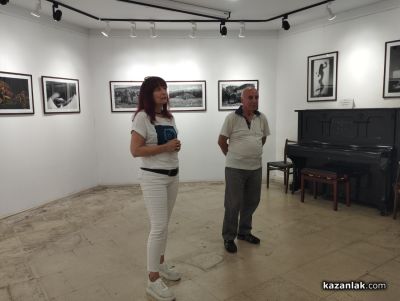 Севлиевски фотографи откриха съвместна изложба в Казанлък 